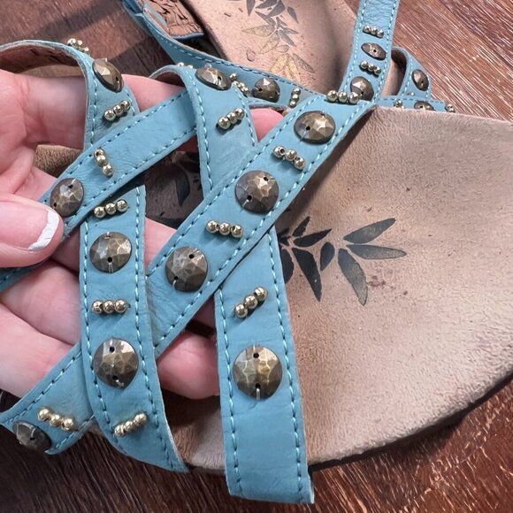 Womens Sandals size 9.5 Blue Embellished Strappy Easy Spirit Western Velcro Shoe - Picture 10 of 11